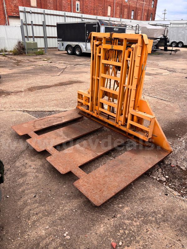 Cascade Model 37288 Forklift Push-Pull / Slip-Sheet Attachment