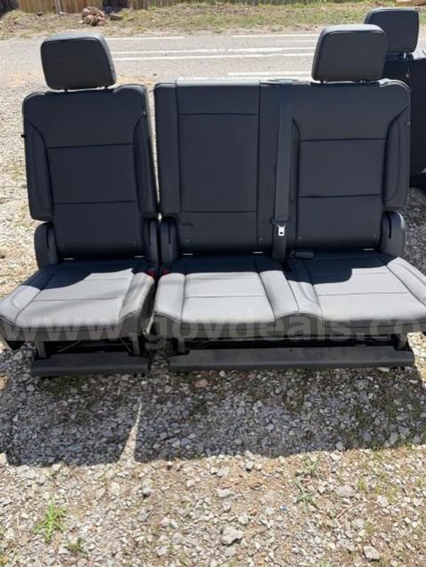2nd row seating 2021 Chevy Tahoe