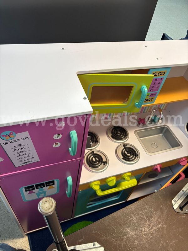 toy kitchenette