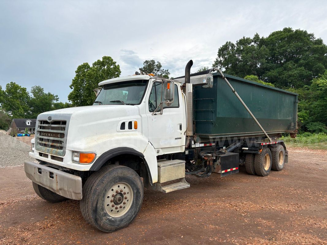 2007 Sterling LT9500 Roll Off Truck