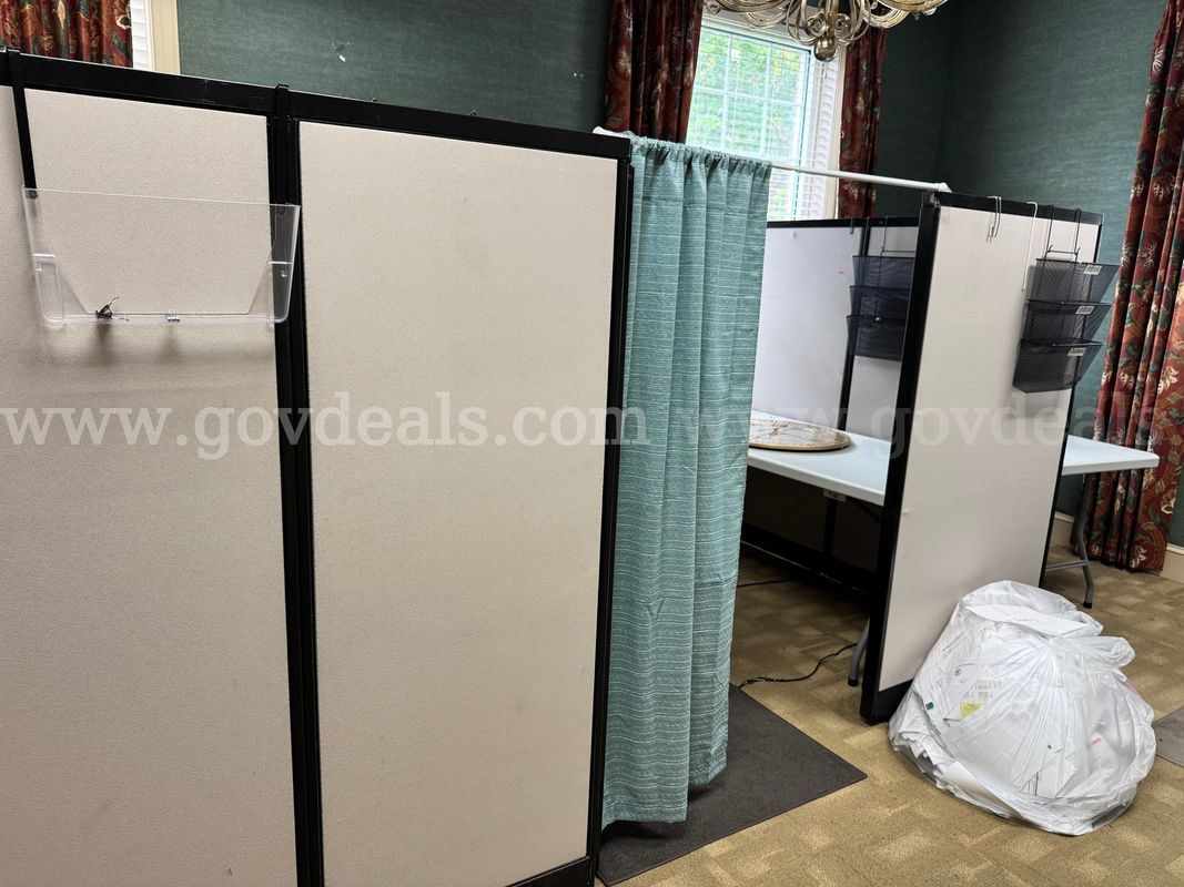 Lot of Used Office Cubicle Dividers