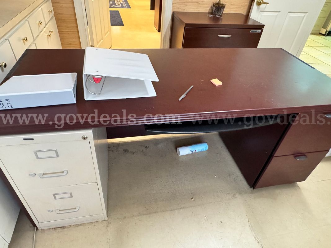Used Office Furniture Room 2
