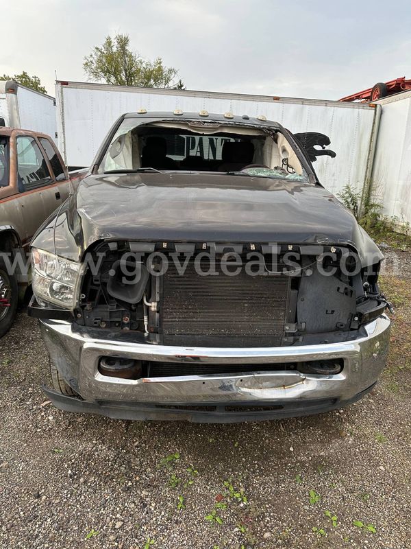 2018 RAM 3500 SLT Crew Cab LWB 4WD DRW