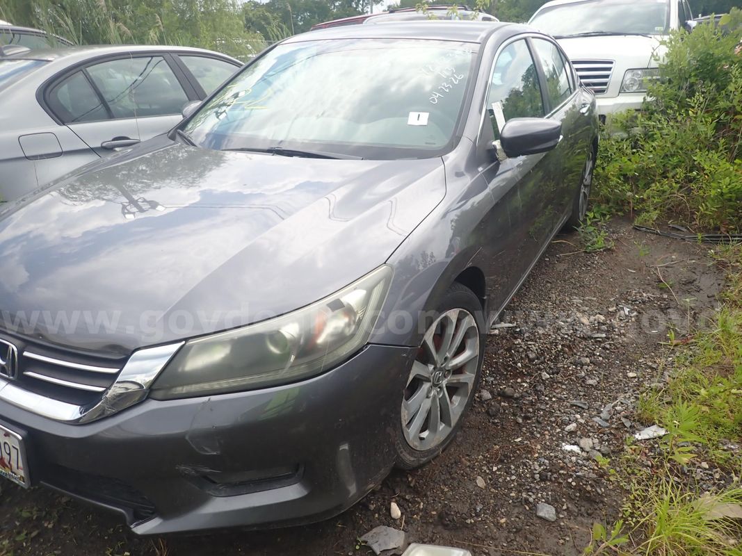 2015 Honda Accord (1 of 4)