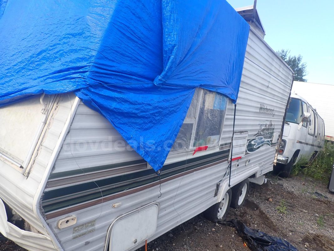 Rv No Vin/ Must Be A Salvage Dealer To Purchase