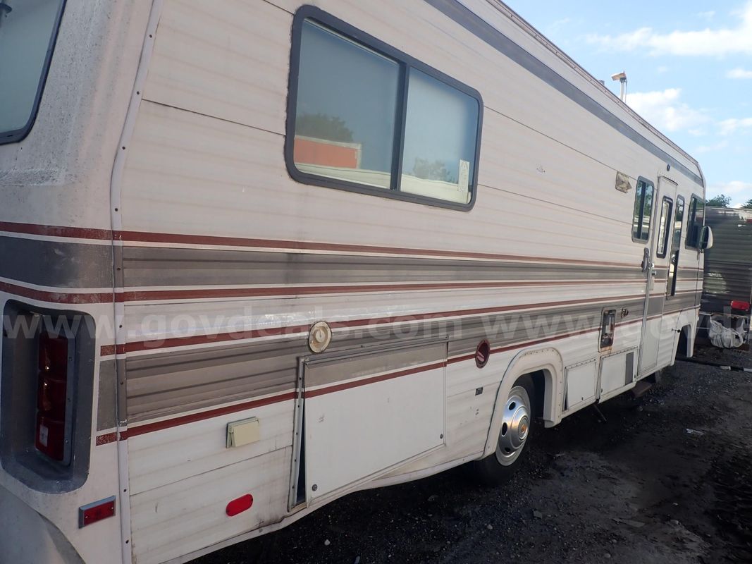 Motor Home/Unknown Year, Make, Model/Must Be A Salvage Dealer