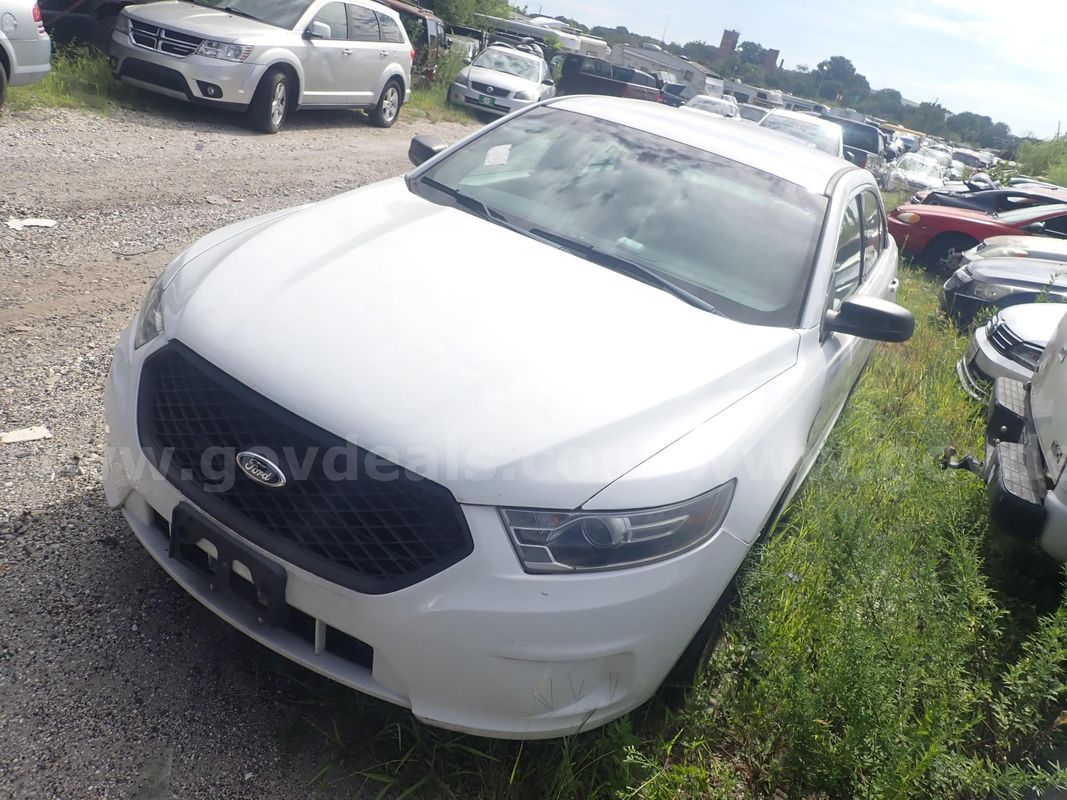 2016 Ford Taurus