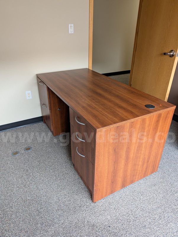Executive Office Surplus Lot – Double-Pedestal Desk, Multi-Drawer Credenza, (2) Office Chairs, Framed Art & Bulletin Boa