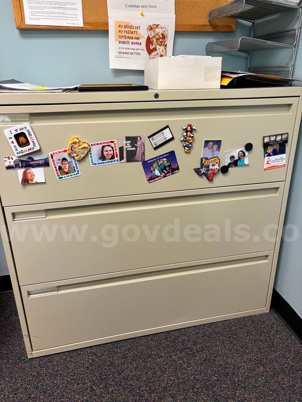 3-drawer file cabinet