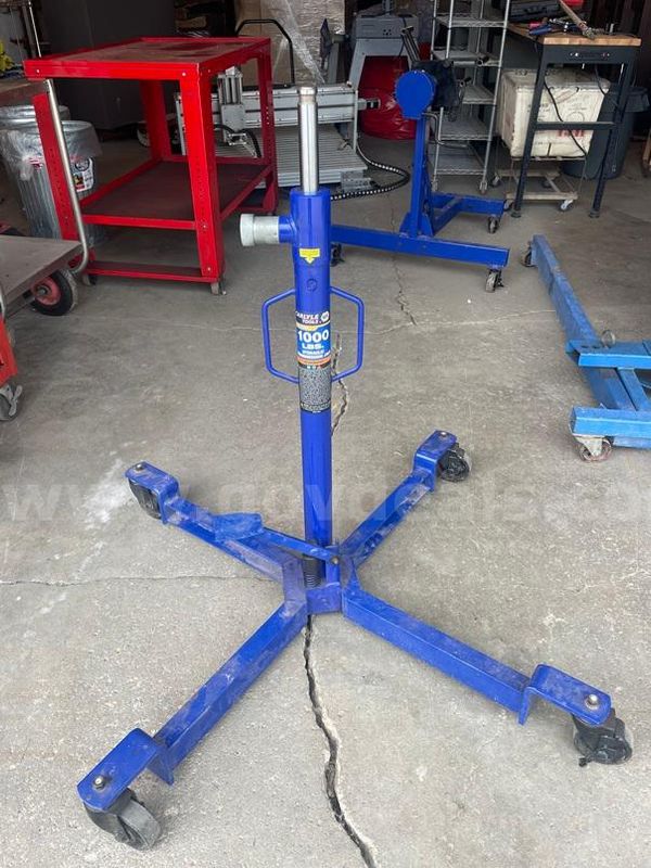 Carlyle Tools by NAPA 1000lbs. Hydraulic Transmission Jack