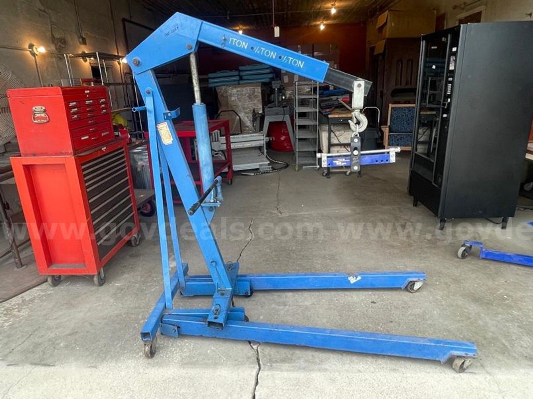 Westward 1 Ton Hydraulic Engine Crane & Carlyle 3/4-ton (1,500 lb.) engine load leveler