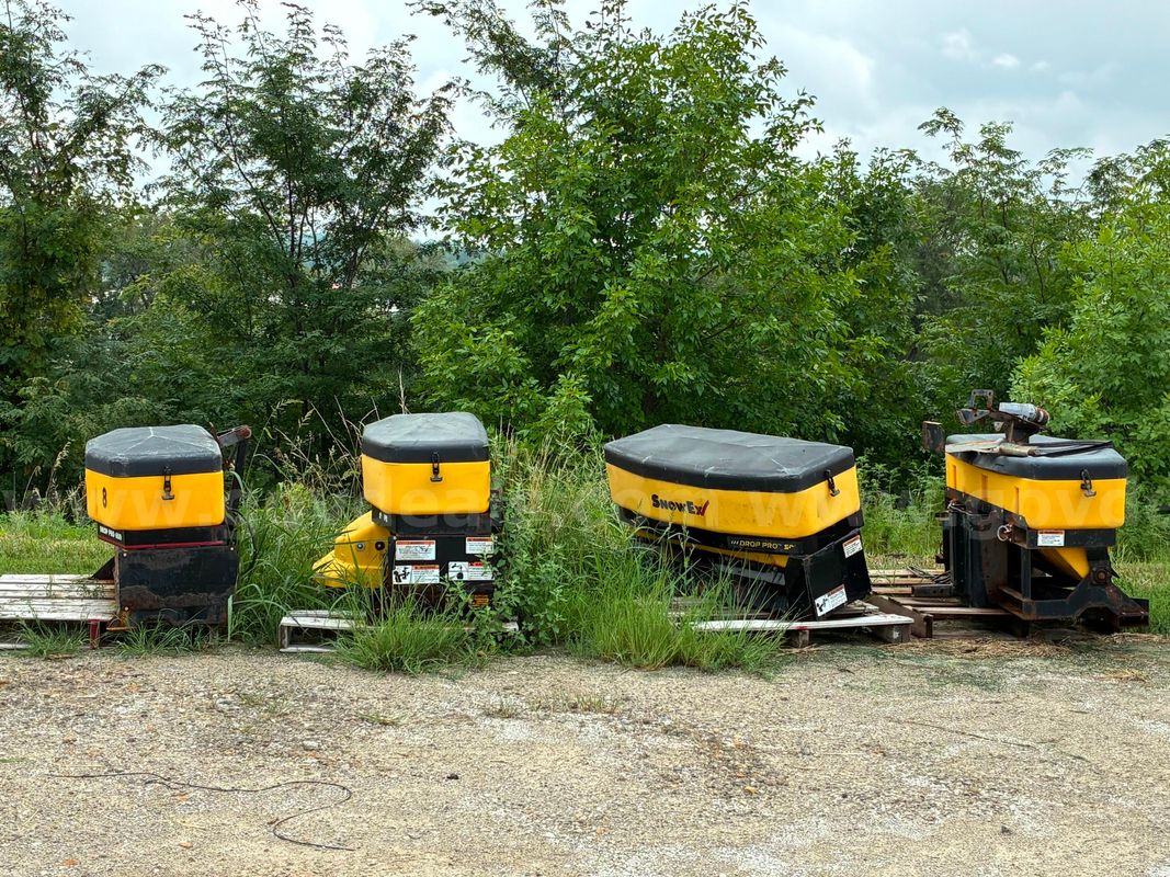 LOT of 4 Snow Ex Salt Spreaders