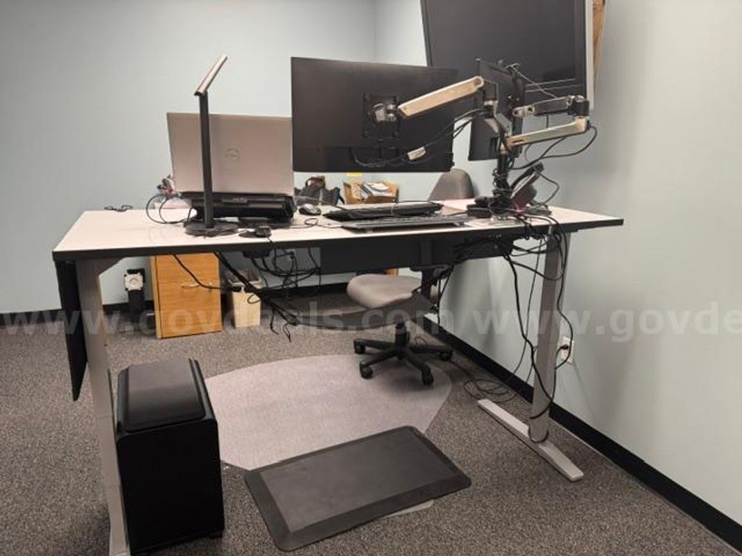 Standing desk