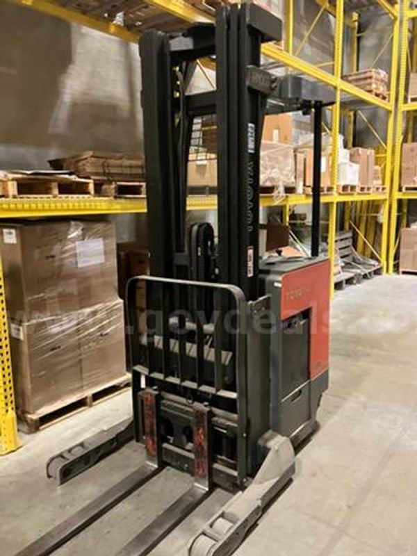 Toyota Stand Up Reach Electric Forklift Truck
