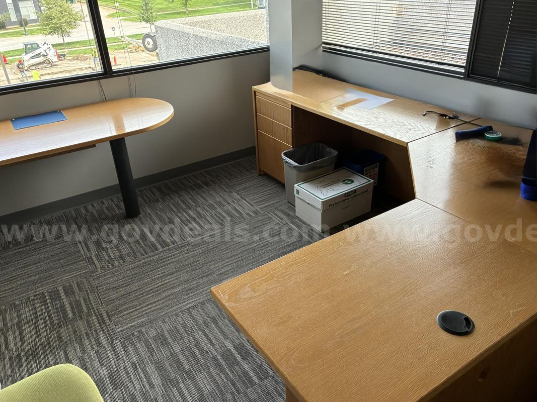 Office desk, side piece, round table and 2 side chairs