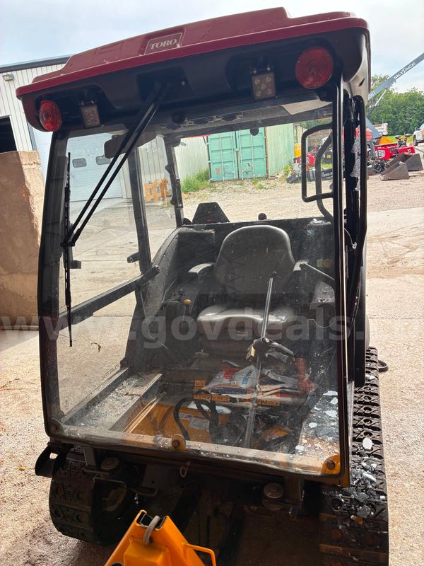 2014 Toro Grandmaster 7200 with Blade and Brush