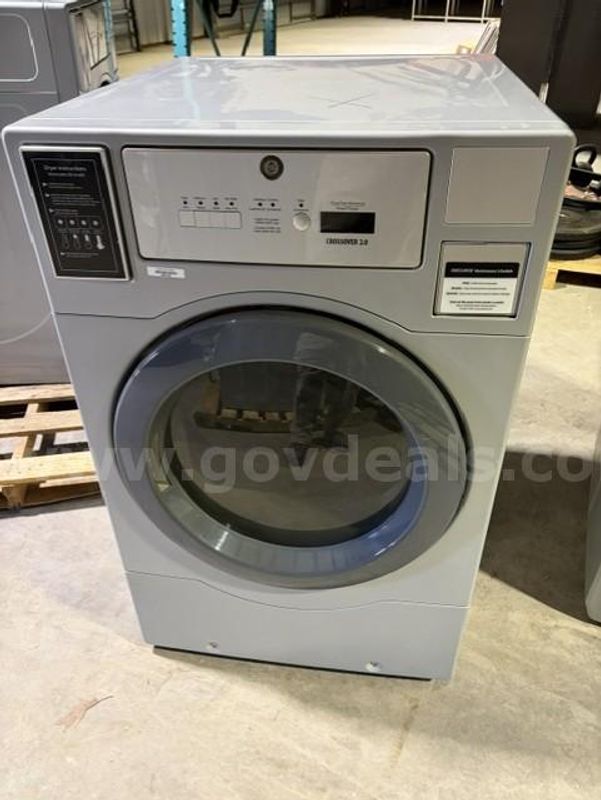 Commercial Clothes Dryer