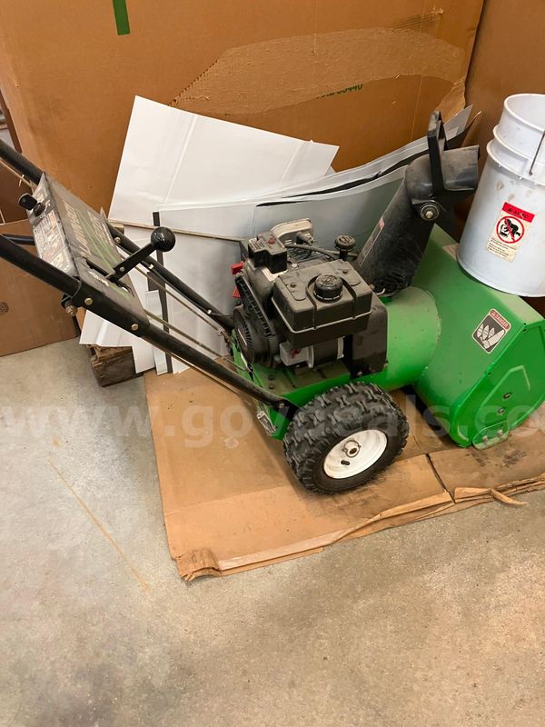 Lawn-Boy Snow Blower 522R