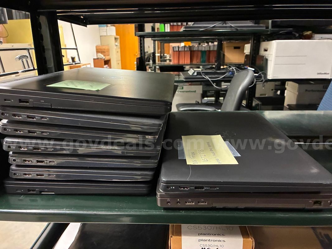 Lot of 9 Laptops