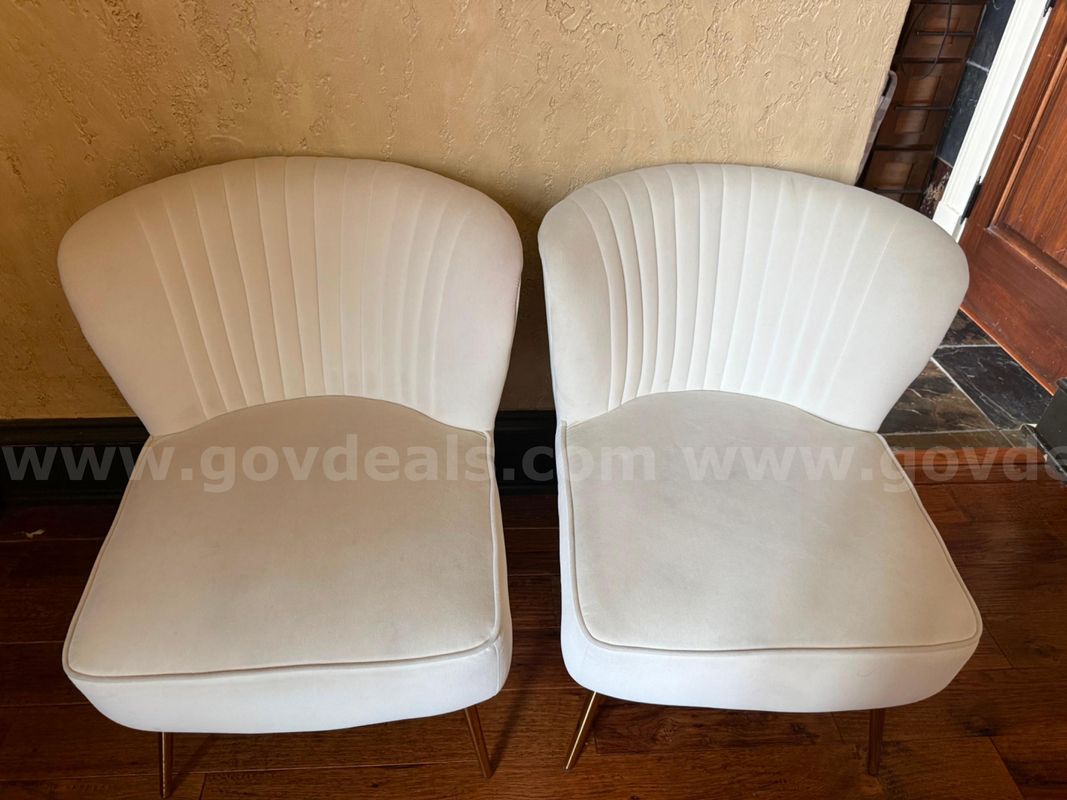 Pair of 2 White velvet Luxury Comfort Chairs