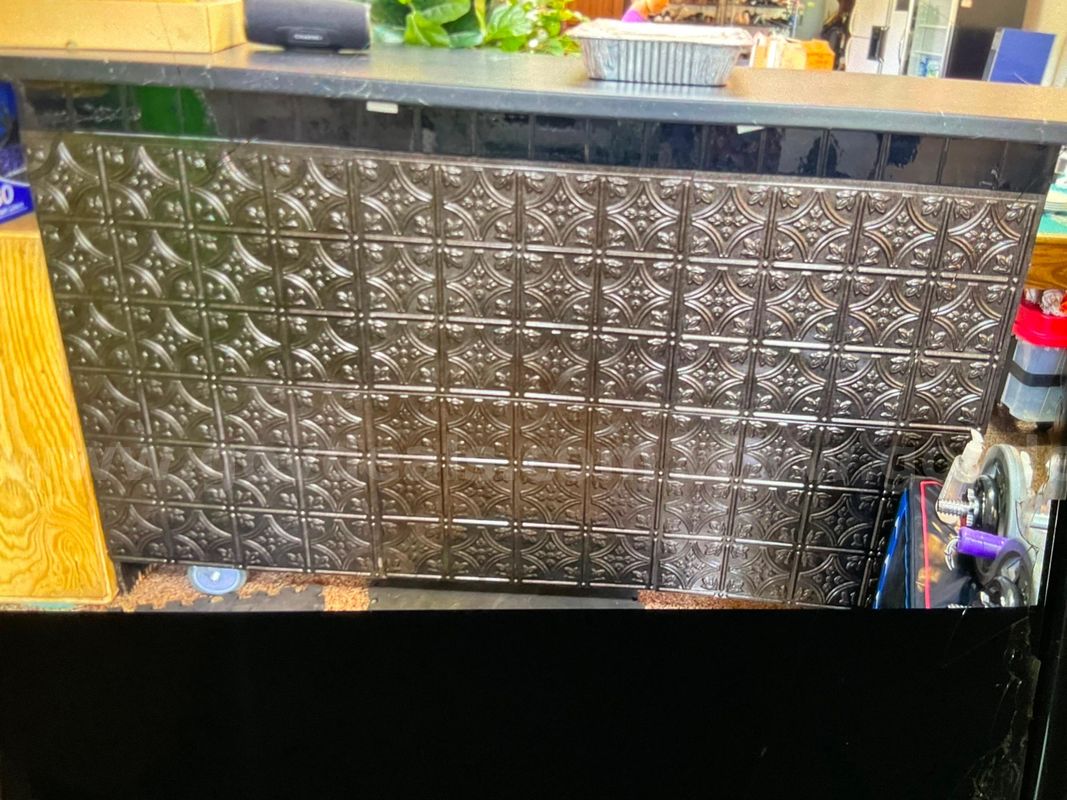 Alcohol Serving Bar 8 Foot