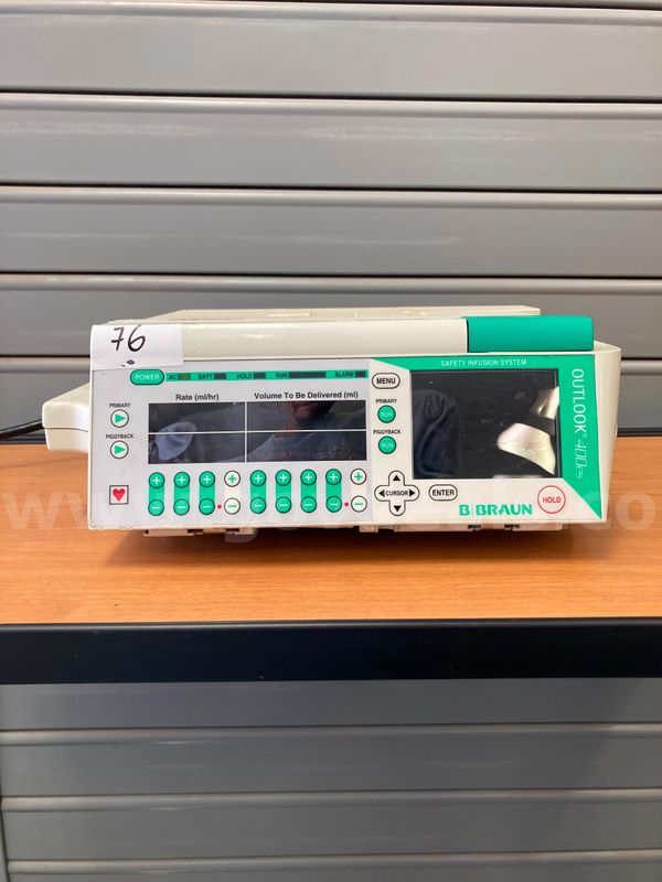 B Braun Outlook 400es Infusion Pump