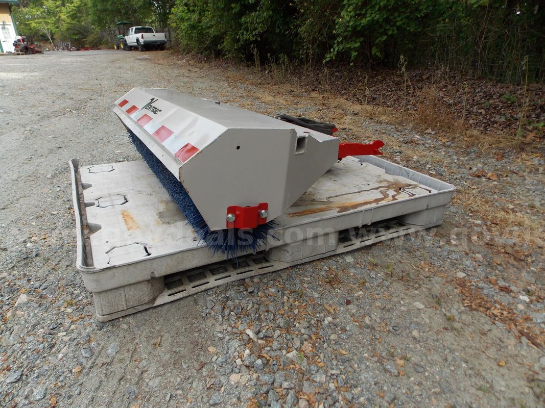 VENTRAC LB540 POWER ANGLE BROOM ATTACHMENT for 3400 Series Tractors