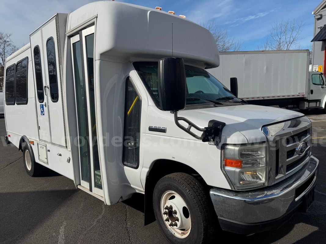 2017 Ford Econoline