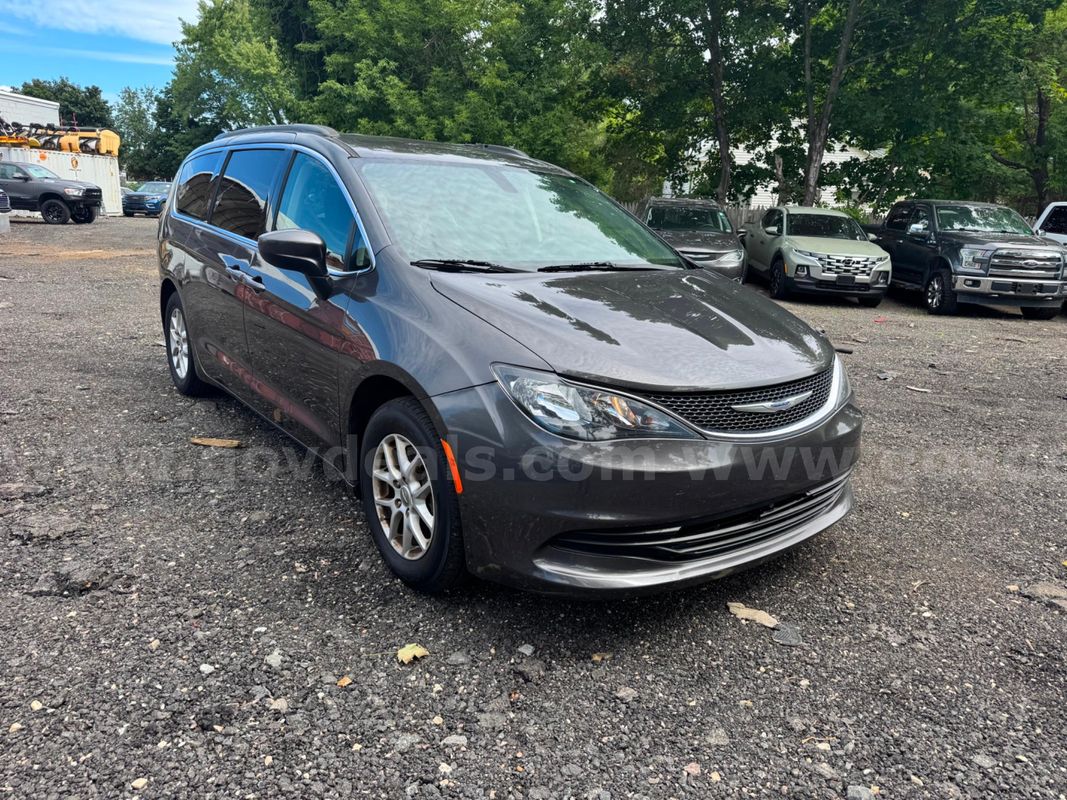 2020 Chrysler Voyager