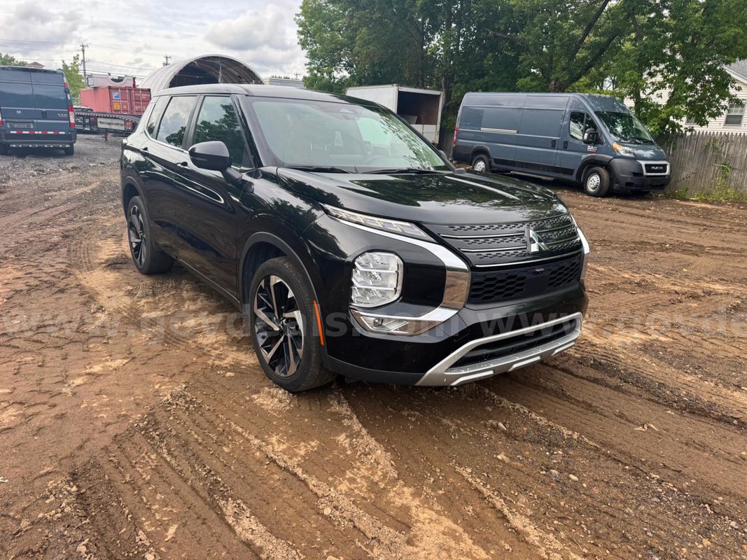 2023 Mitsubishi Outlander