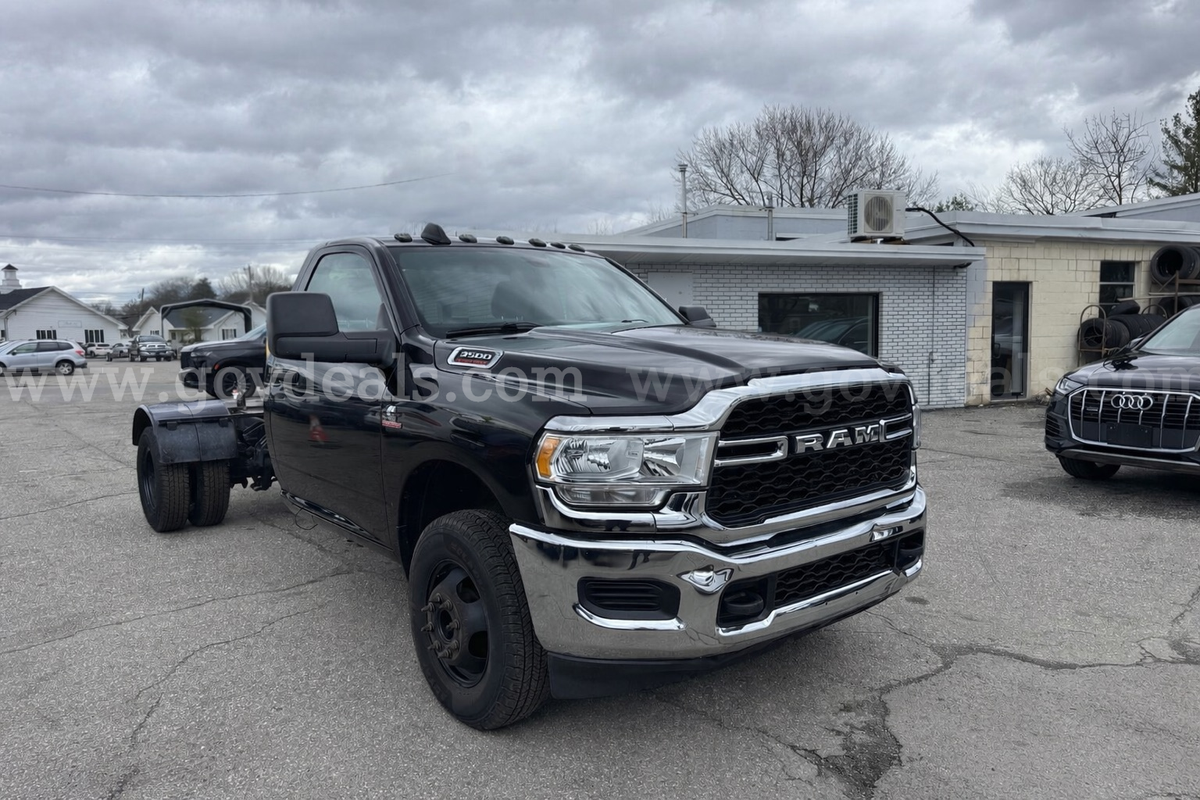2023 Ram 3500 Regular Cab Pickup 2-Dr, 6.7l L6 Ohv 24v Turbo Diesel.