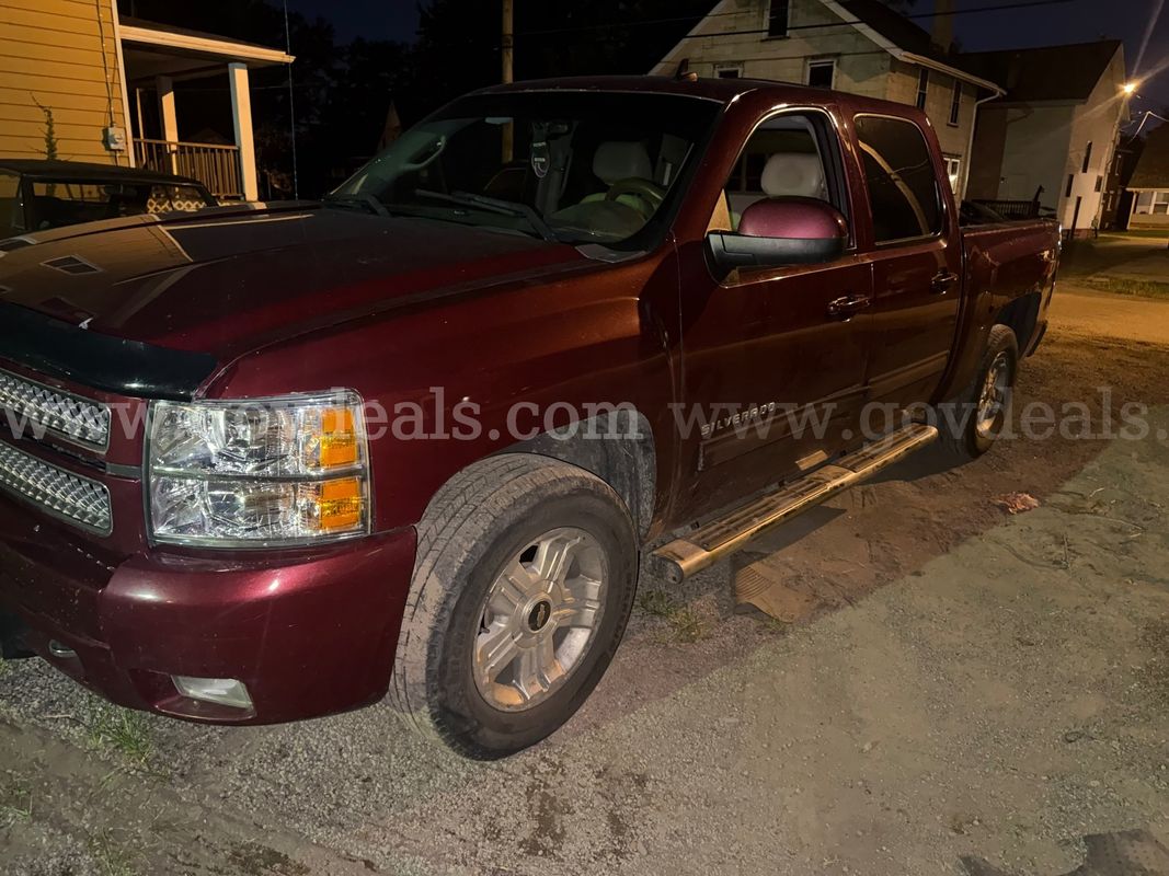 2013 Chevrolet Silverado 1500 LTZ Crew Cab 4WD