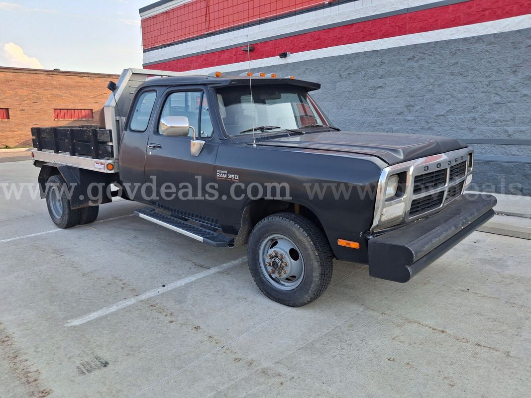 1993 Dodge Ram 350 diesel 4 x 4