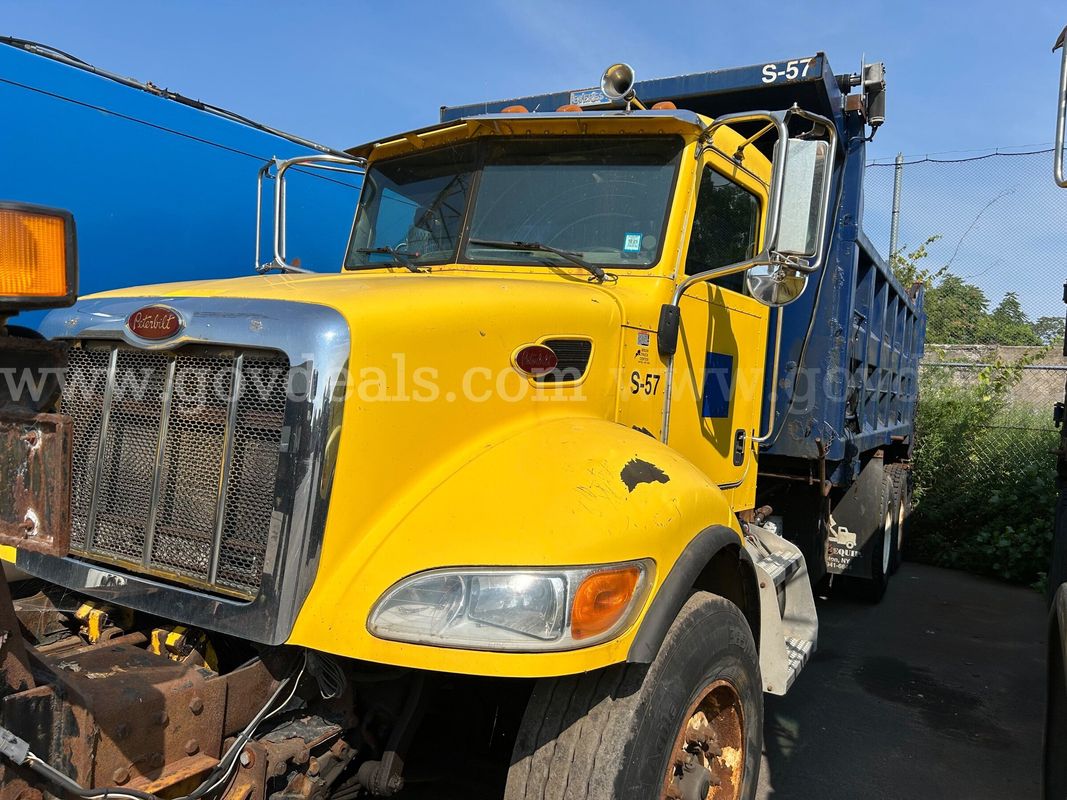 2005 Peterbilt 335