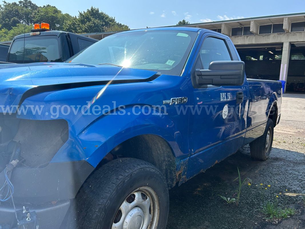 2010 Ford F-150 XL 8-ft. Bed 4WD