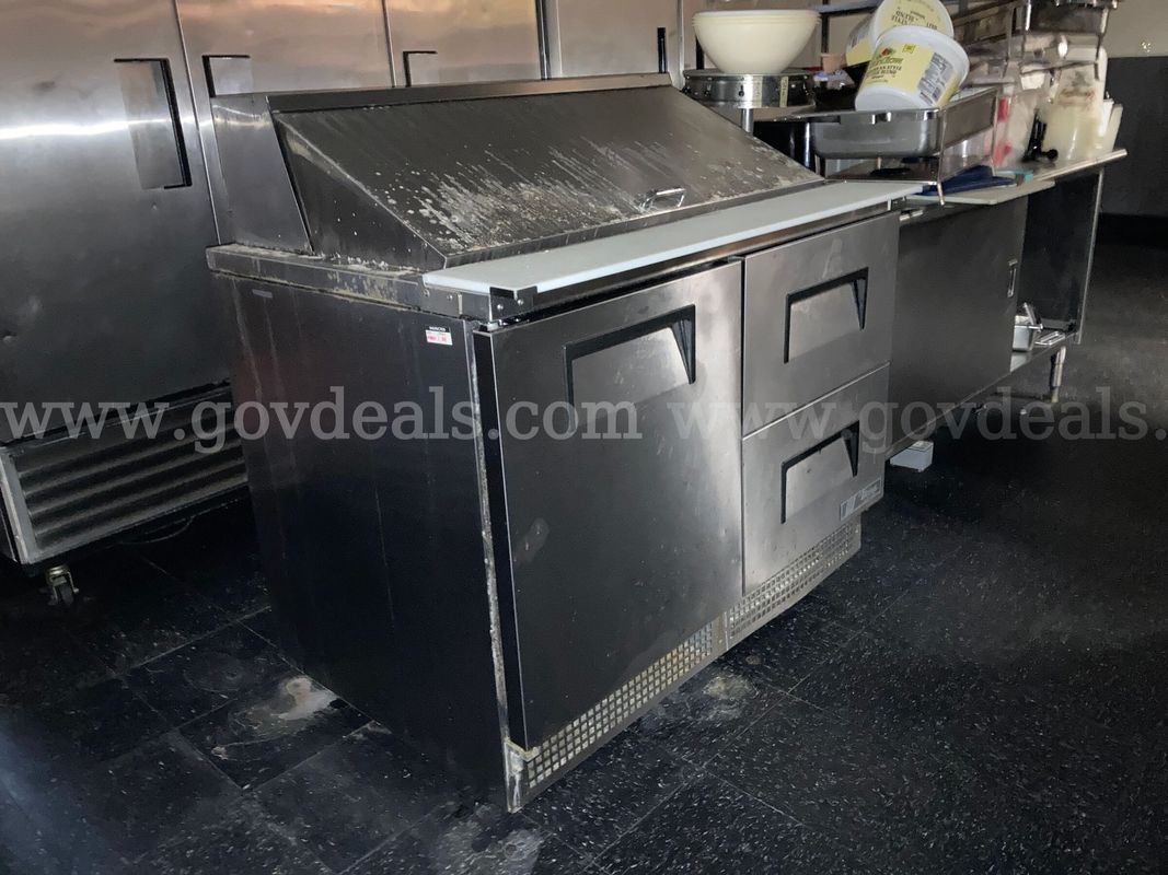 True TFP-48-18M-D-2 Refrigerated Sandwich Prep Table