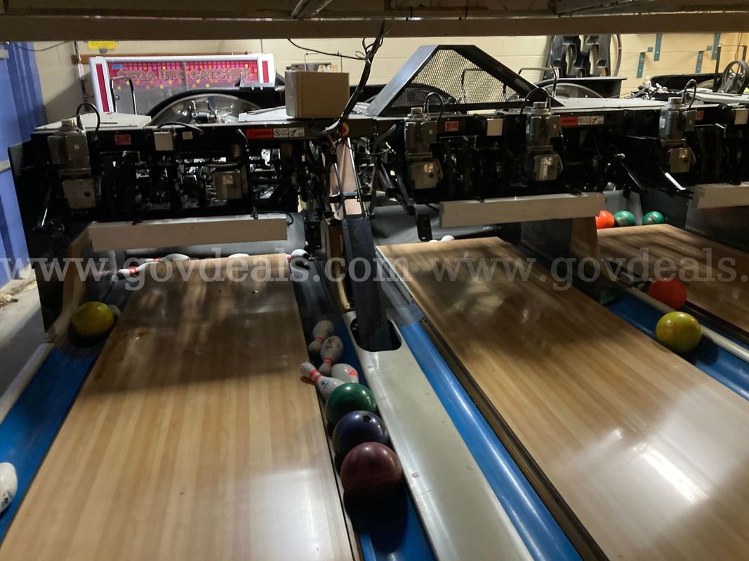 Lot of 2 QubicaAMF 90XLi Bowling Pin Pinspotters (lanes 1 and 2)