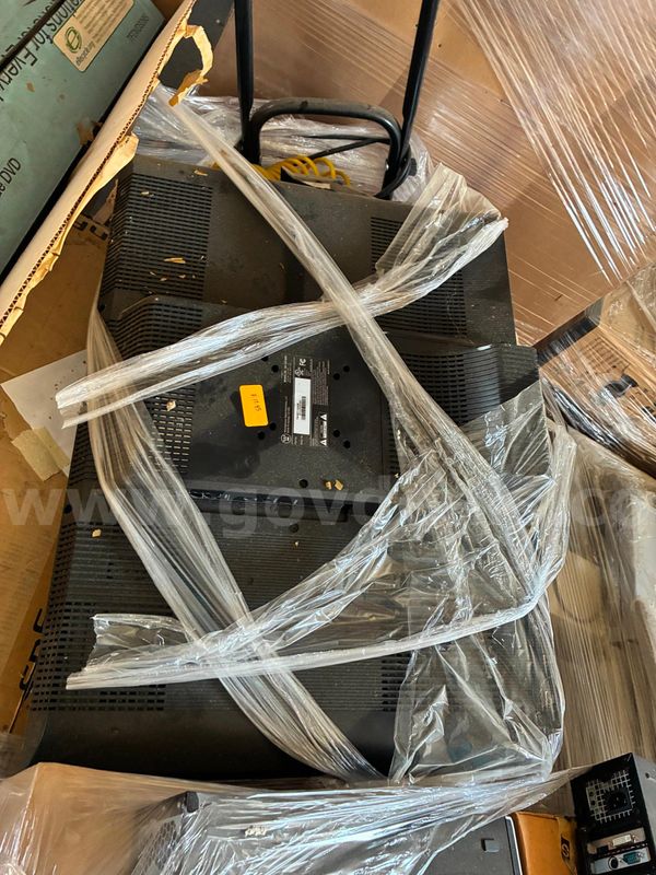 (2) HD Tv's, 3 Gallon Air Compressor