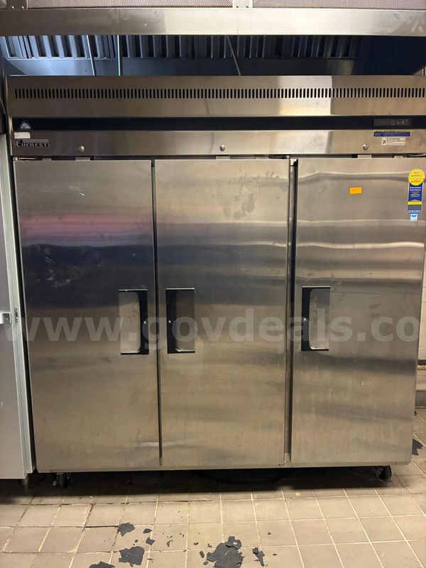 Stainless steel reach-in refrigerator