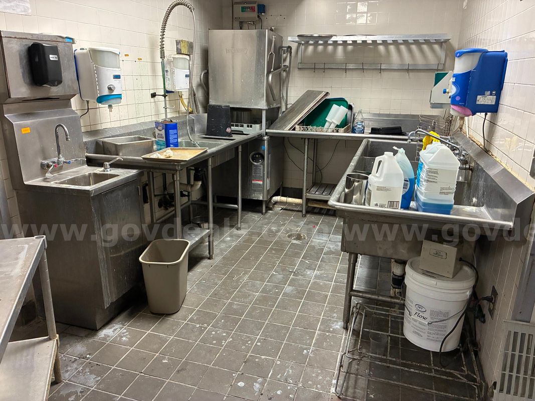 Commercial restaurant dishwashing area