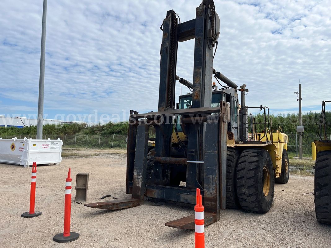 2012 Hoist P-1000 Heavy Duty Forklift