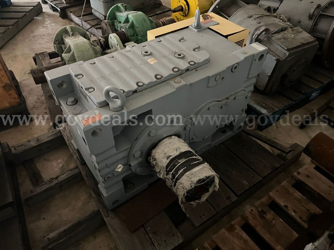 Industrial gear reducer / industrial gearbox