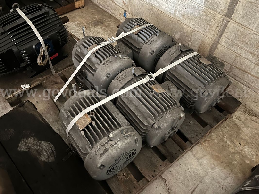 One lot of 5 electric motors