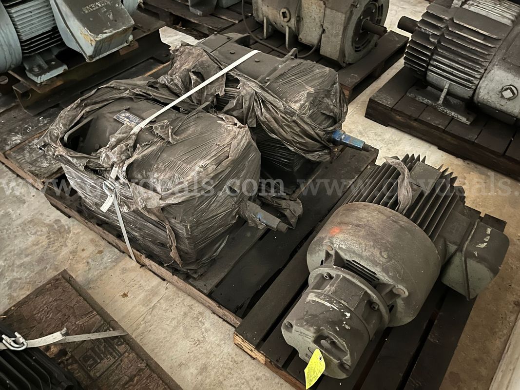 One lot of 3 electric motors