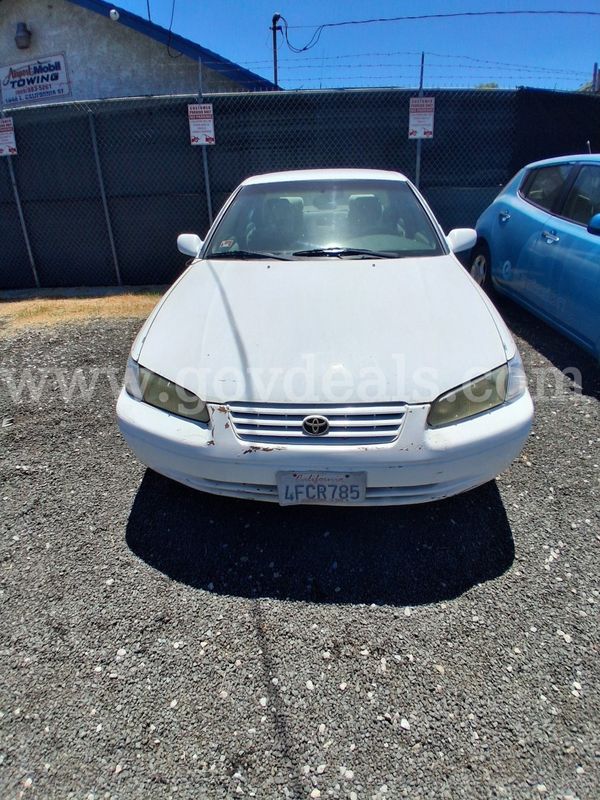1999 Toyota Camry LE