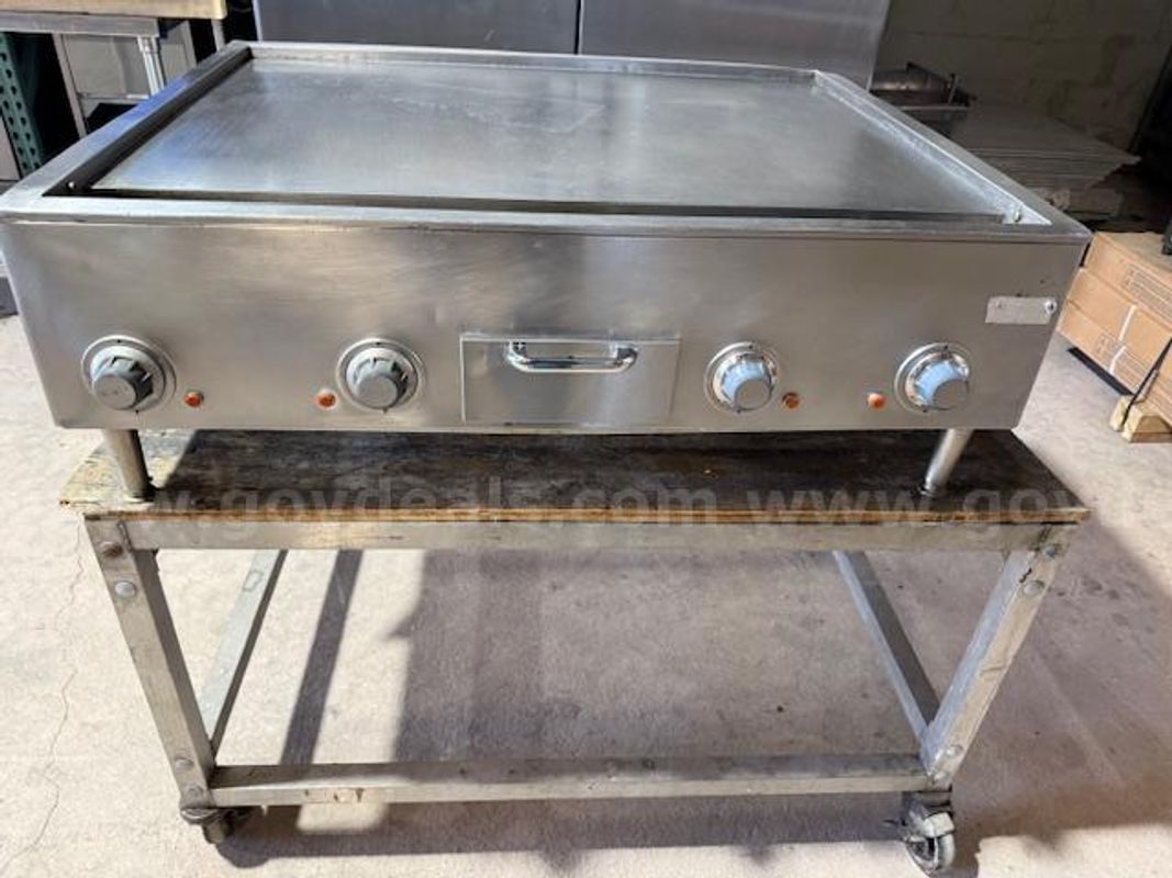 Wells 36" Electric Griddle
