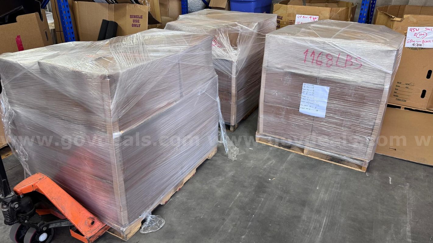 Lot of ( 913 ) - 3 Pallets of 913 units HP Laptops & Mini Desktops Mix models with Charger Ready for Pickup