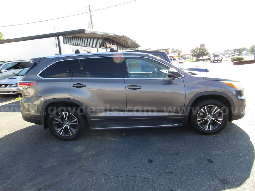 2016 Toyota Highlander