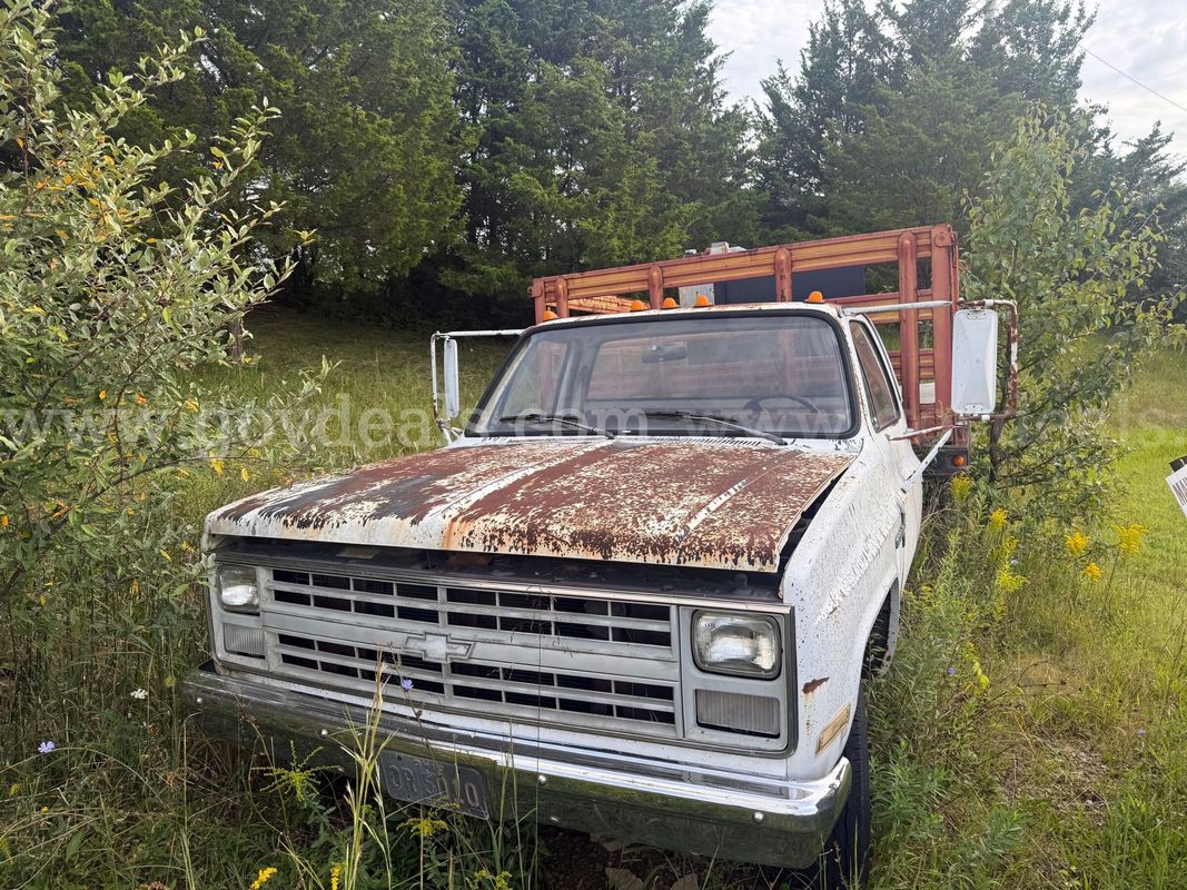 1986 Chevrolet C/K 30 Regular Cab 2WD