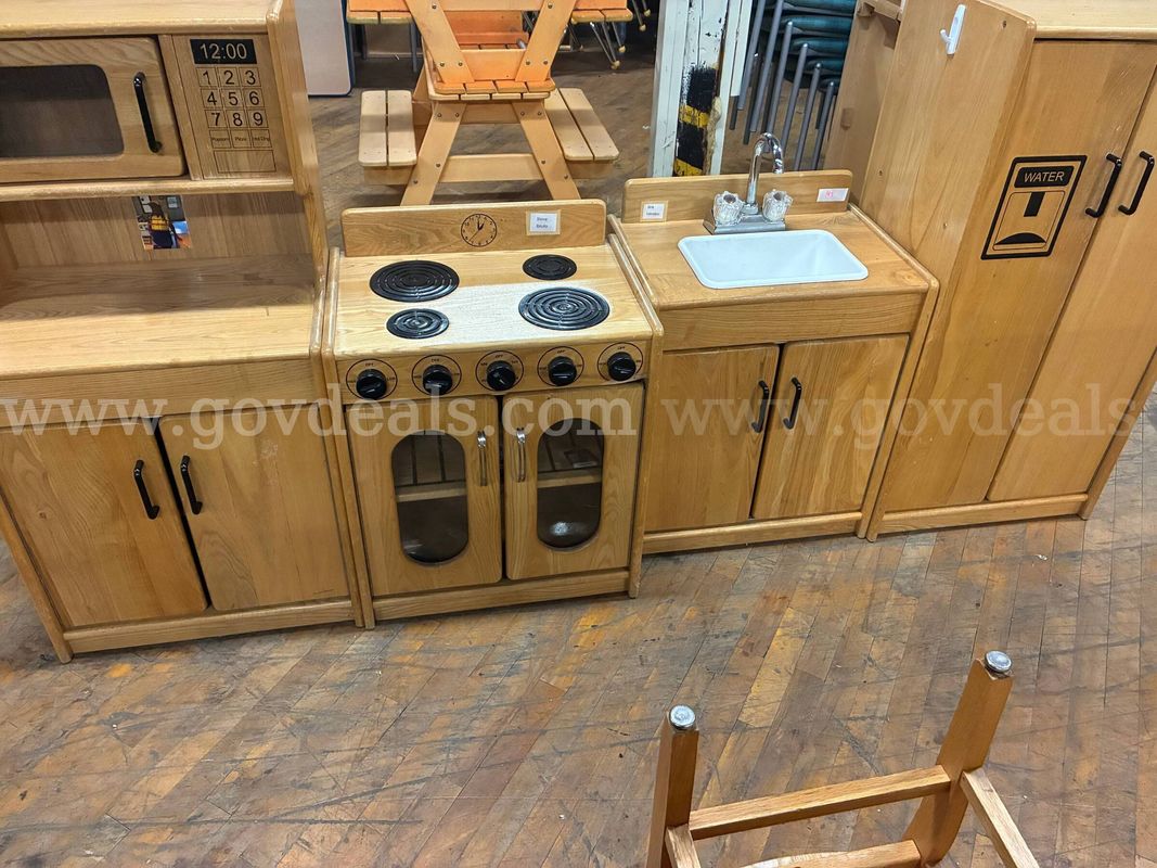 PLAY KITCHEN SET, WOODEN (CHILDRENS)
